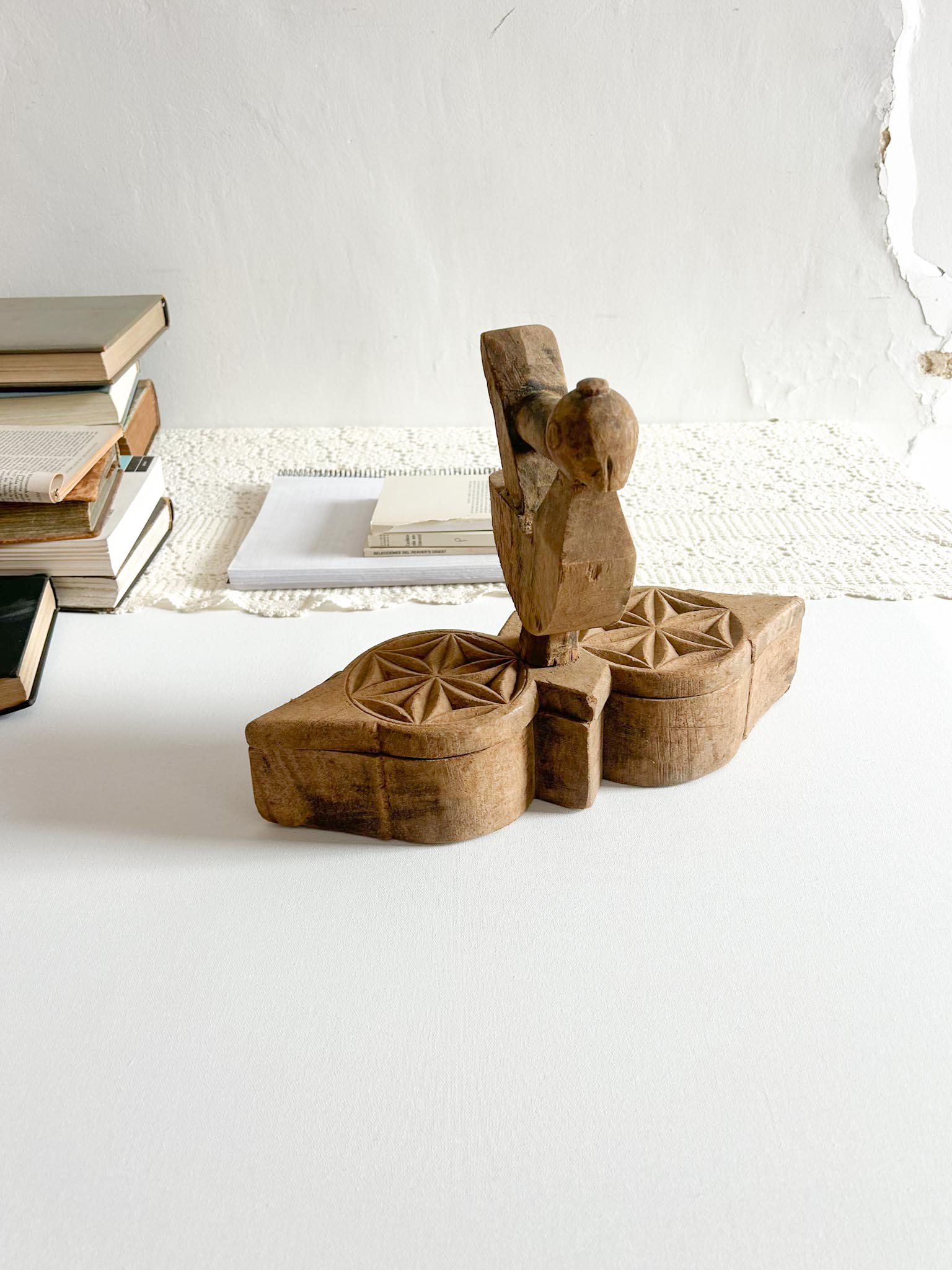 Caja antigua de madera