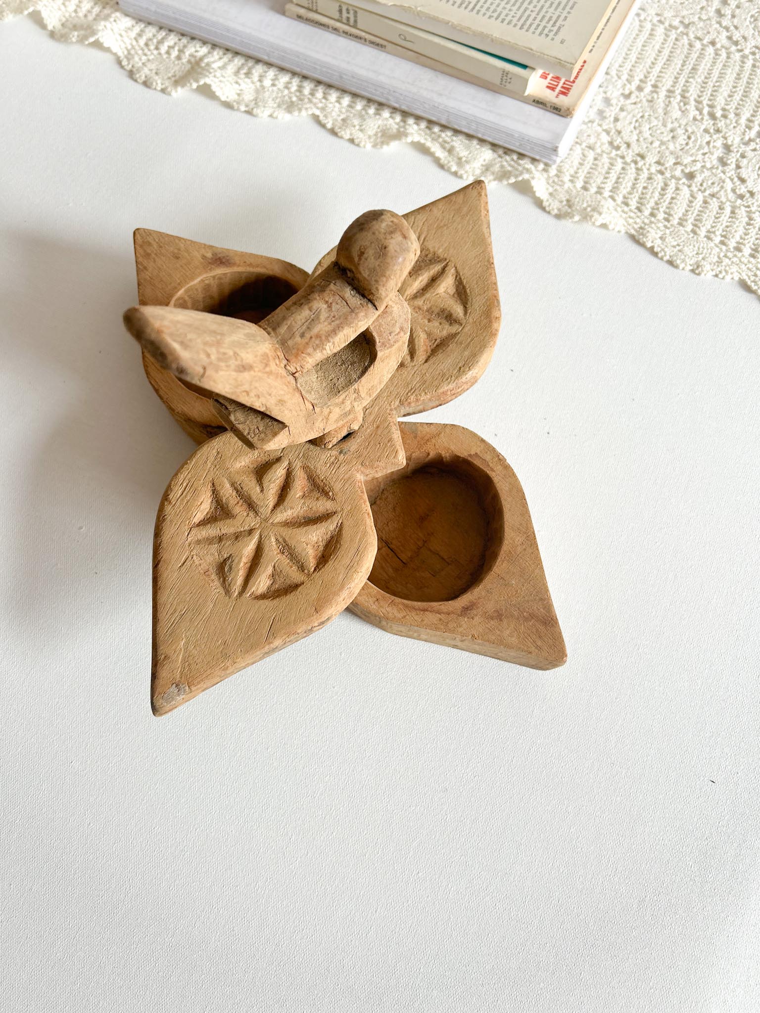 Caja especiero antiguo peq.-Acevedo Caja antigua de madera