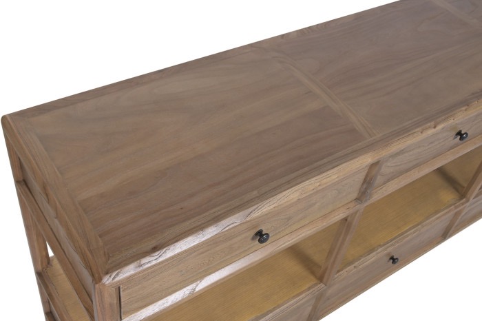 Mueble largo de madera con cajones
